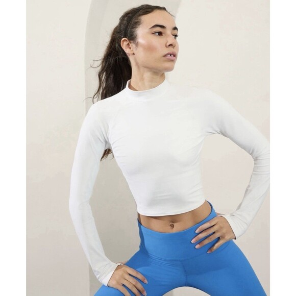 Athleta Tops - Athleta RENEW SEAMLESS MOCK NECK TOP White Size Medium‎ Gym Activewear Workout